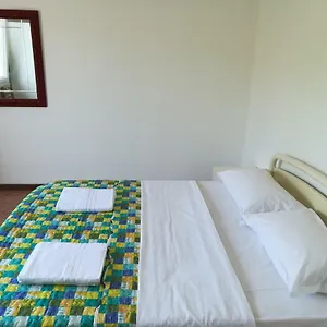 2* Pensión Venice Garden House